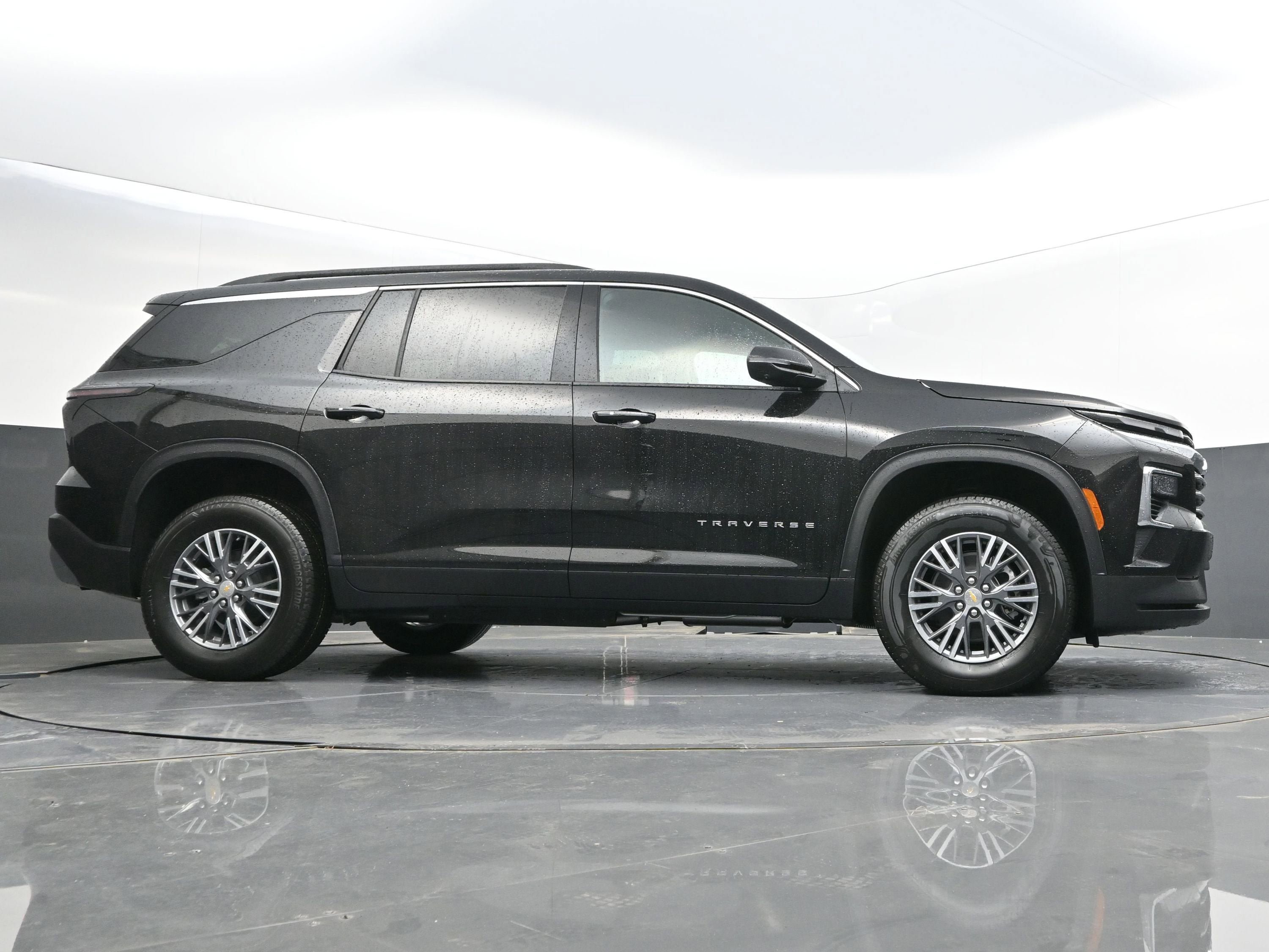 New 2026 Chevrolet Traverse LT AWD/4WD image 44