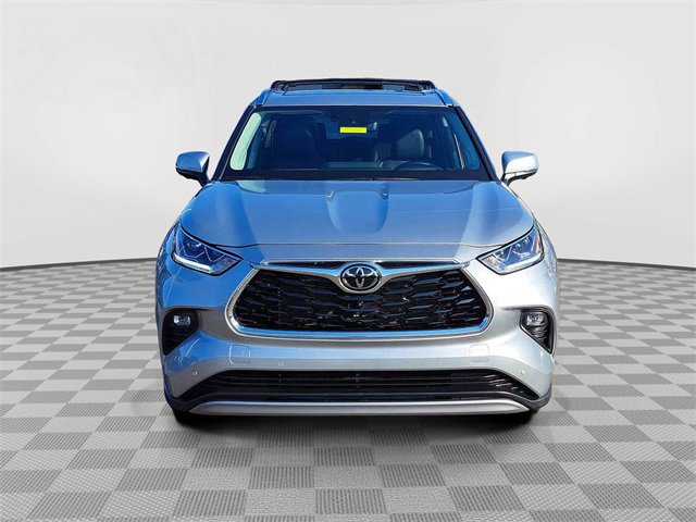 Used 2024 Toyota Highlander Platinum image 8