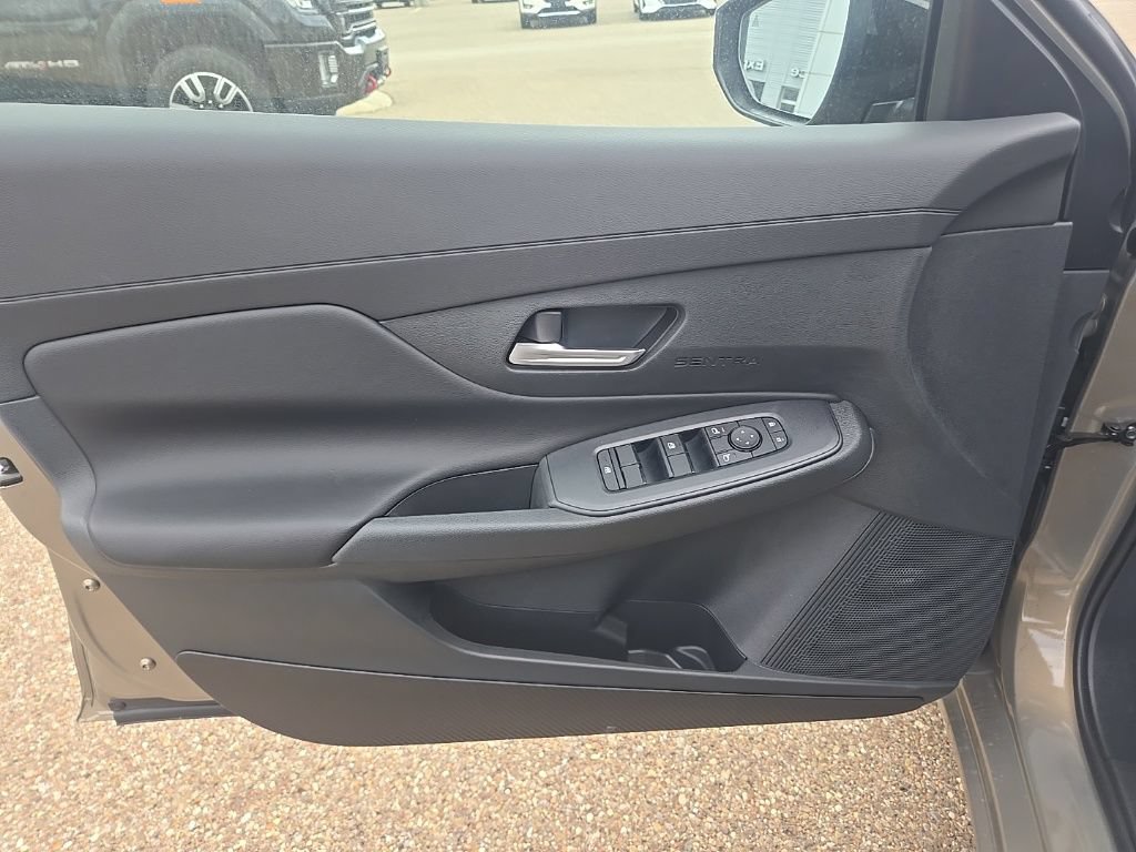 New 2026 Nissan Sentra SV w/ SV Convenience Package FWD image 10