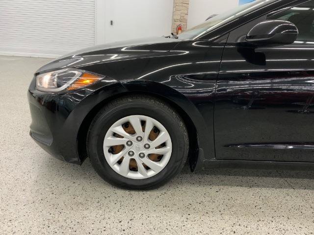 Used 2018 Hyundai Elantra SE FWD image 40