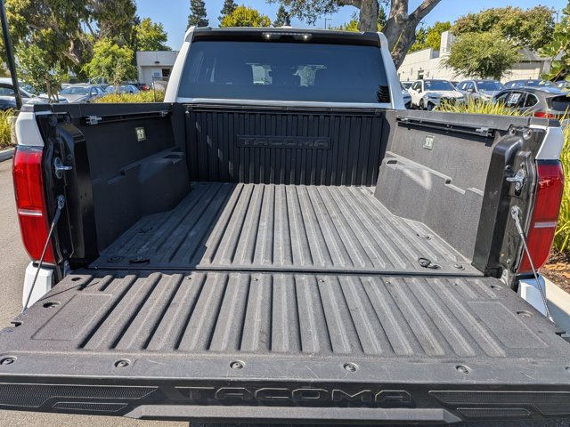 Used 2025 Toyota Tacoma SR5 AWD/4WD image 6