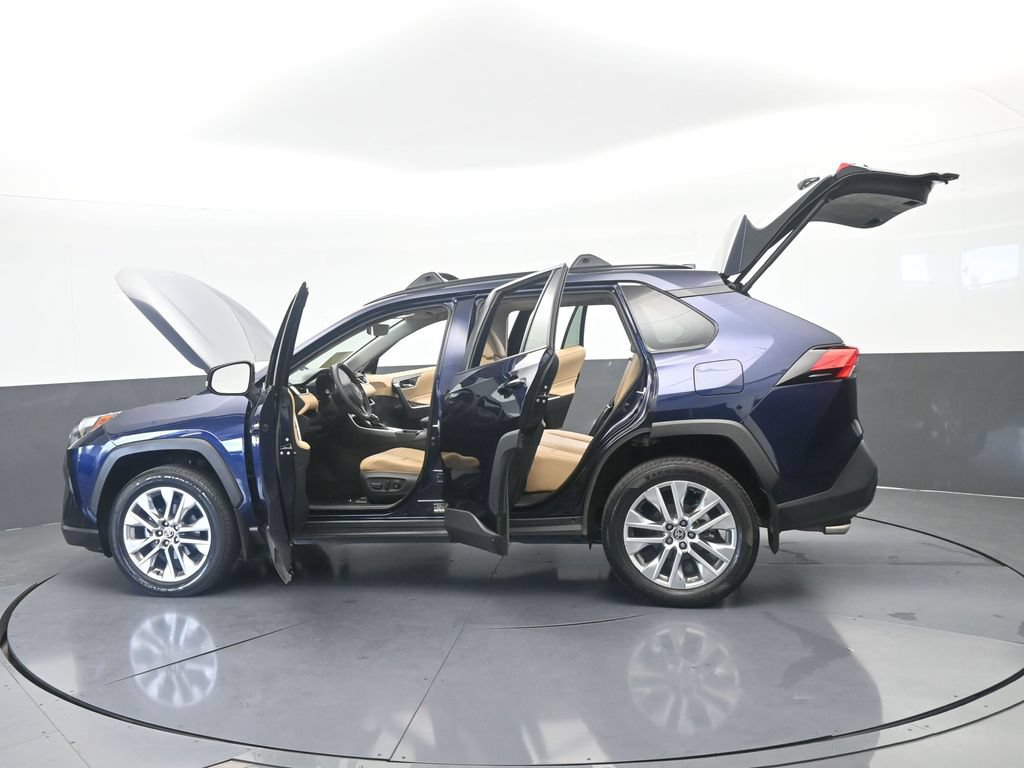 Used 2025 Toyota RAV4 XLE Premium FWD image 75
