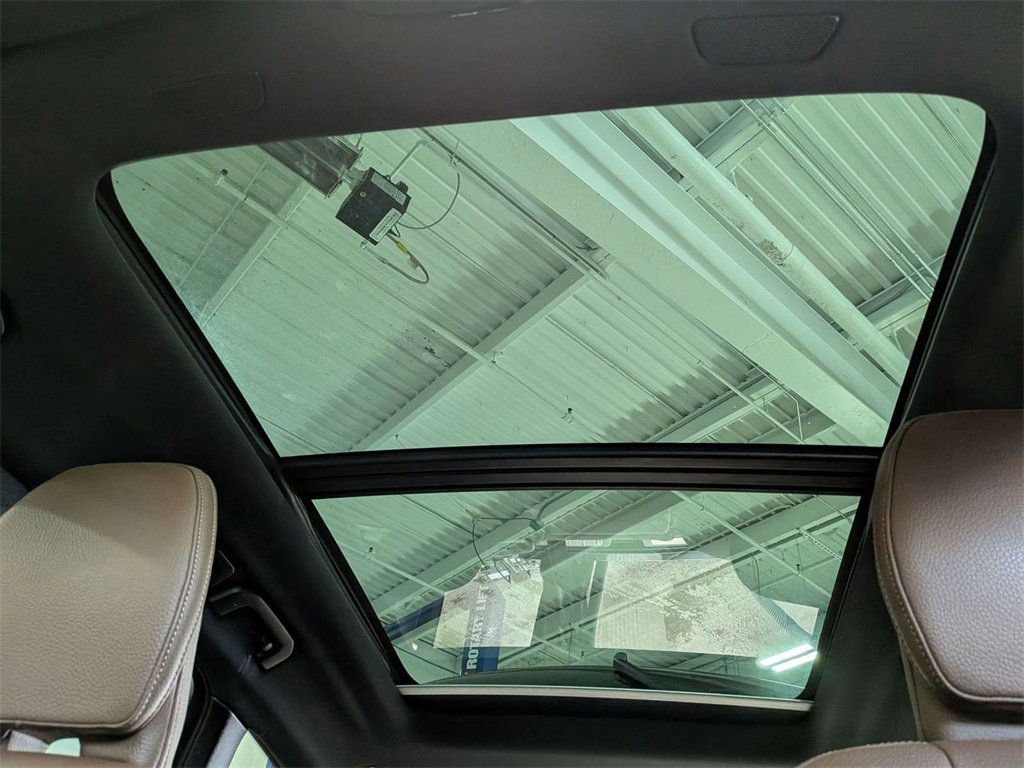 Used 2023 Volvo XC60 B5 Plus image 20