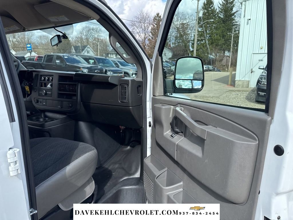 Used 2024 GMC Savana 2500 w/ Driver Convenience Package RWD image 18