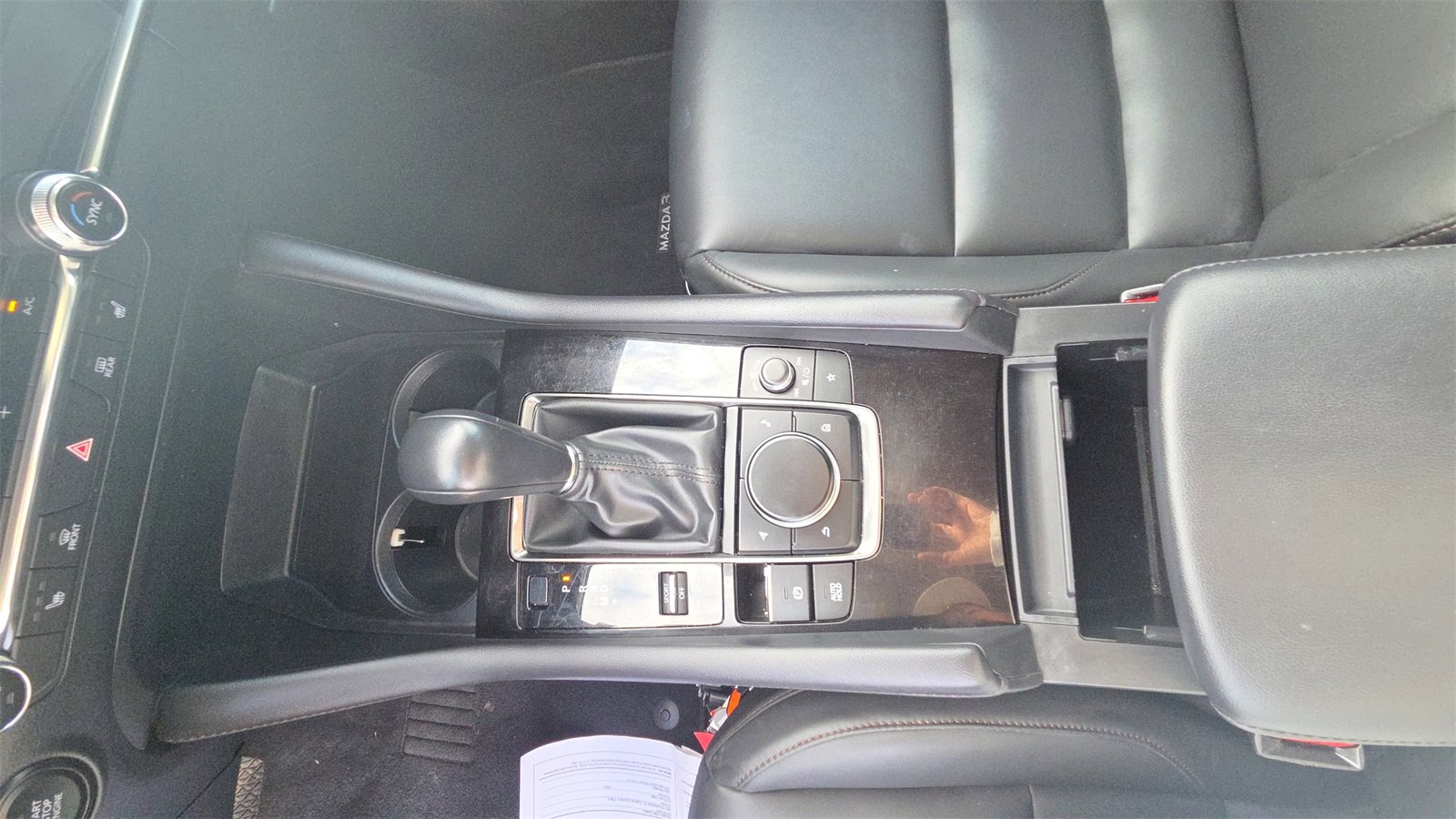 Used 2023 MAZDA MAZDA3 s image 31