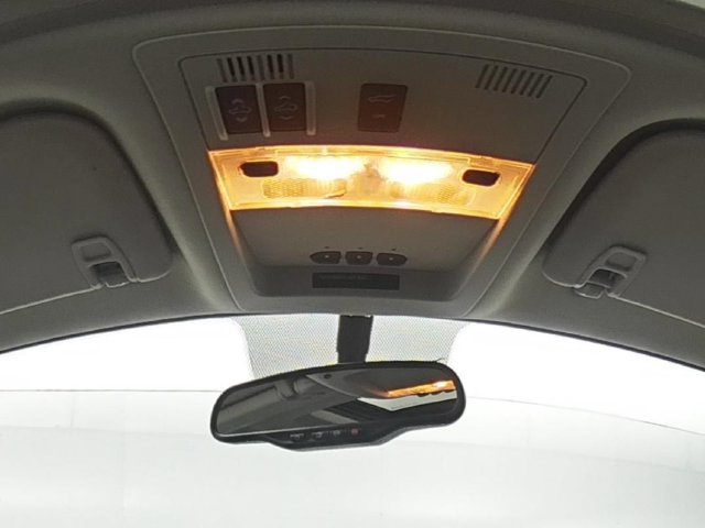 Used 2013 Chevrolet Suburban LTZ AWD/4WD image 38