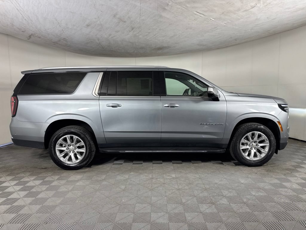 Certified 2025 Chevrolet Suburban Premier AWD/4WD image 4