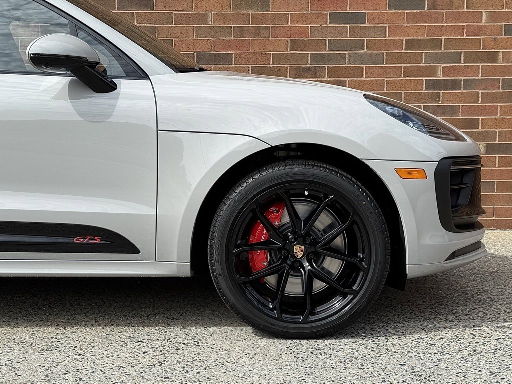 New 2026 Porsche Macan GTS image 11