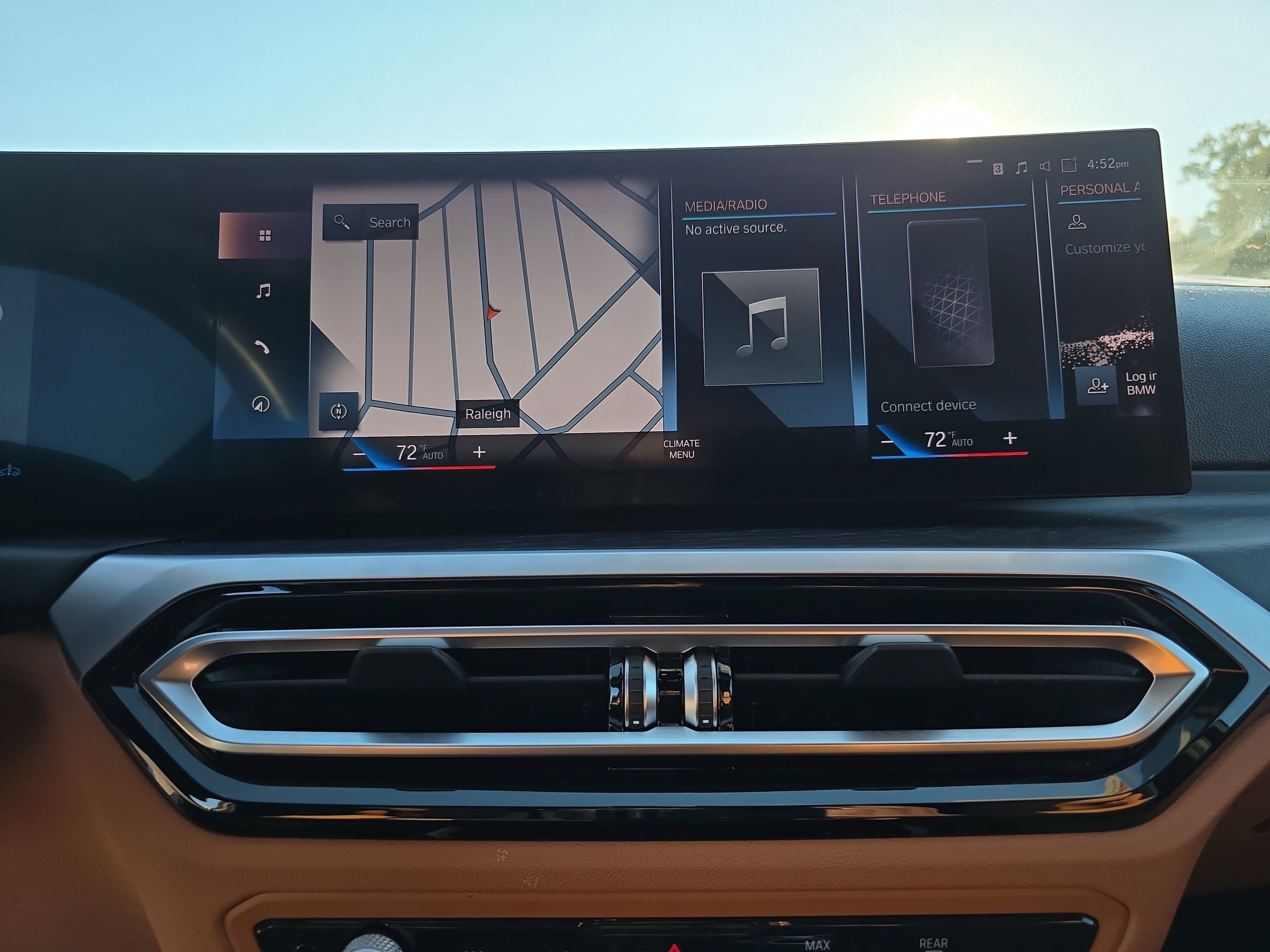 Used 2023 BMW 330i xDrive Sedan w/ Premium Package image 21