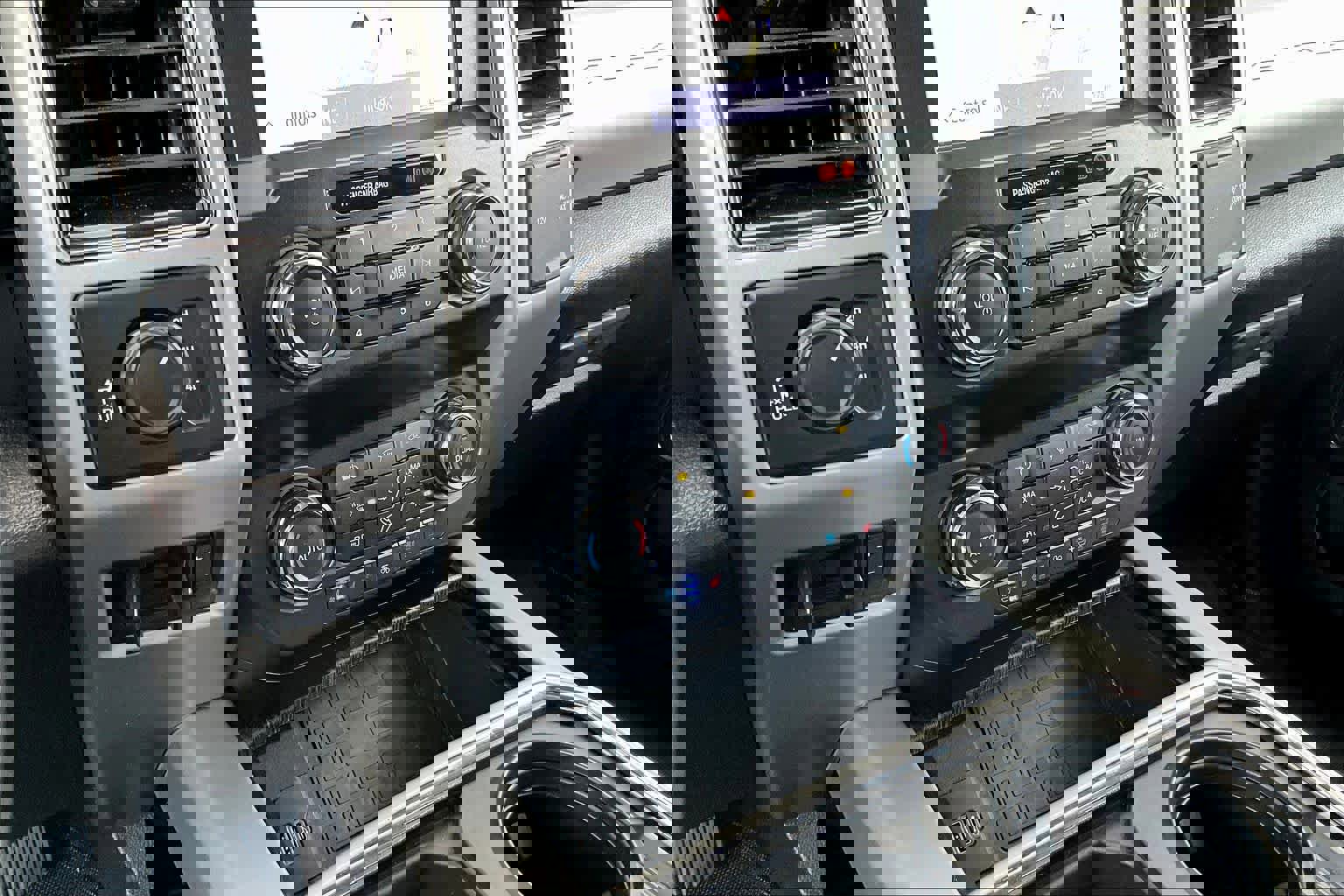 Used 2021 Ford F350 Lariat w/ Tremor Off-Road Package image 34