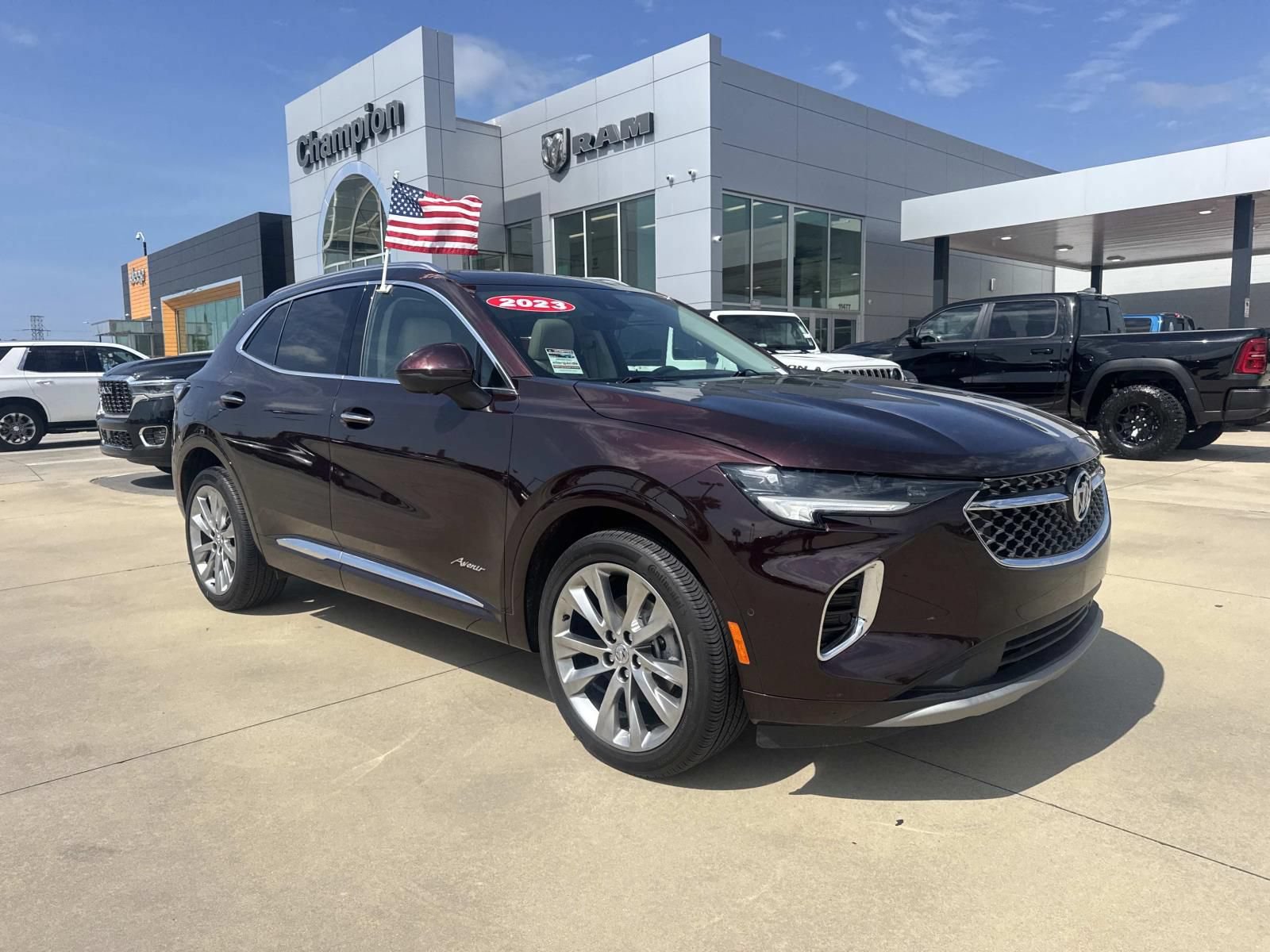 Used 2023 Buick Envision Avenir AWD/4WD video 1