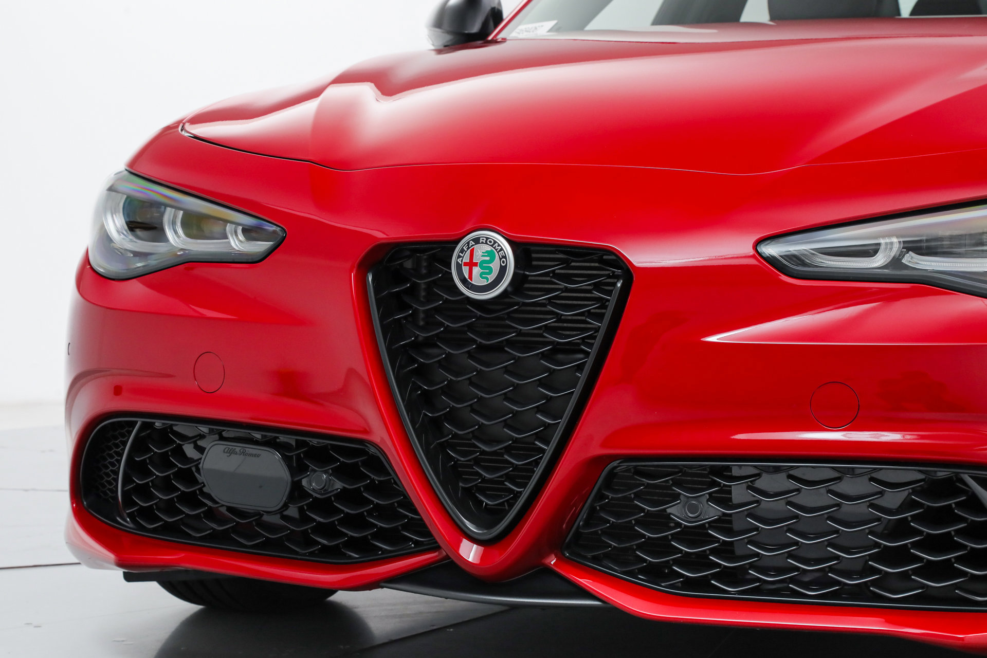 New 2025 Alfa Romeo Giulia w/ Driving Assist Package image 9