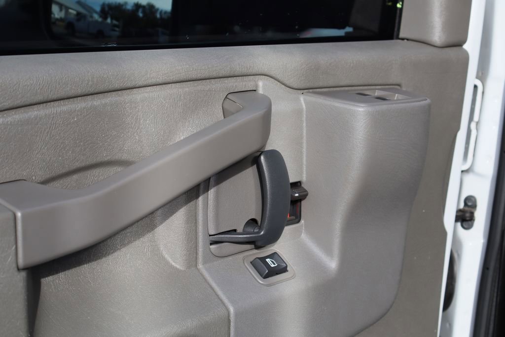 Used 2023 GMC Savana 3500 w/ Power Convenience Package image 17
