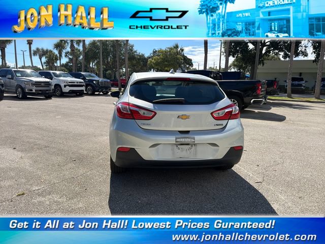 Used 2018 Chevrolet Cruze Premier FWD image 9