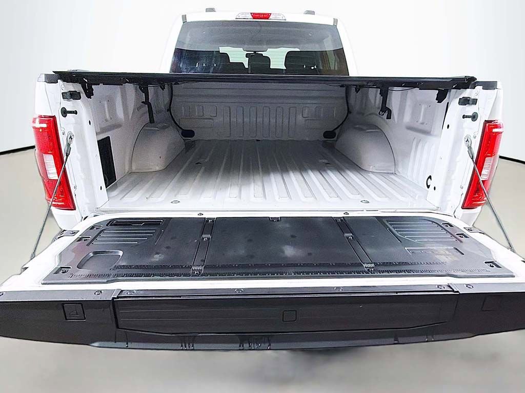 Used 2021 Ford F150 XLT w/ Trailer Tow Package image 12