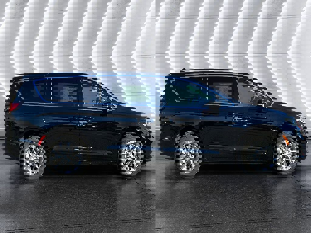 New 2026 Chrysler Pacifica Select image 7