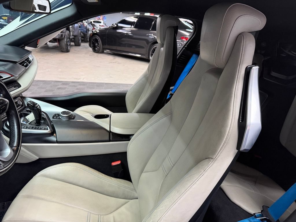 Used 2015 BMW i8 AWD/4WD image 34