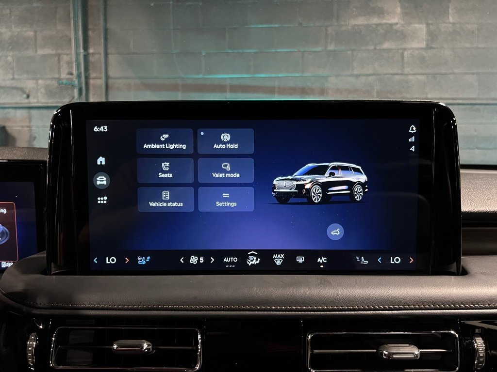 Used 2025 Lincoln Aviator Reserve w/ Illumination Package image 33