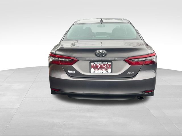 Used 2022 Toyota Camry XLE FWD image 6