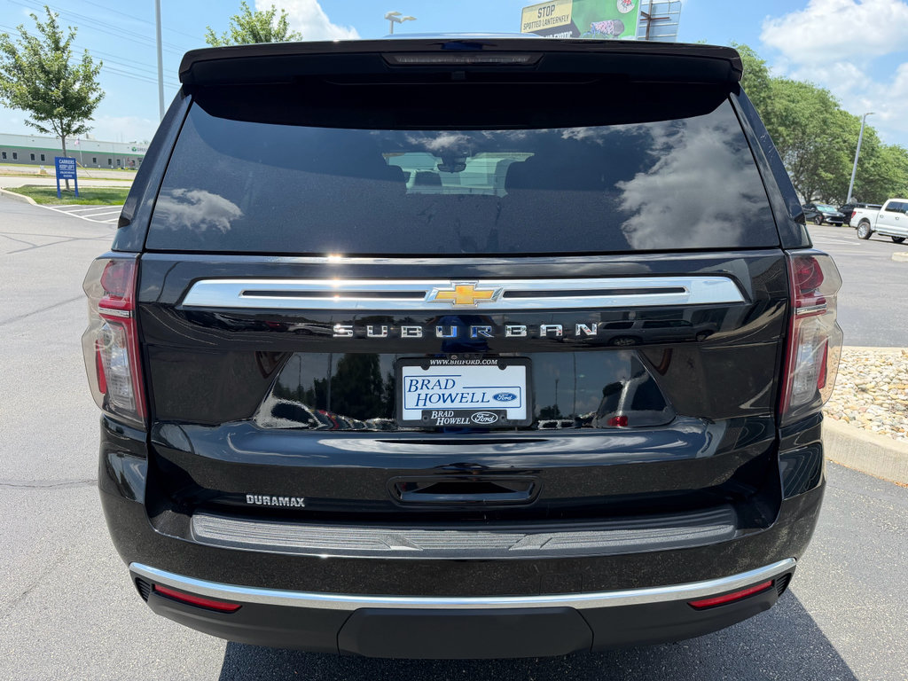 Used 2023 Chevrolet Suburban High Country AWD/4WD image 7