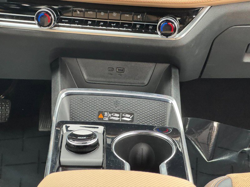 Used 2025 Chevrolet Equinox ACTIV image 13