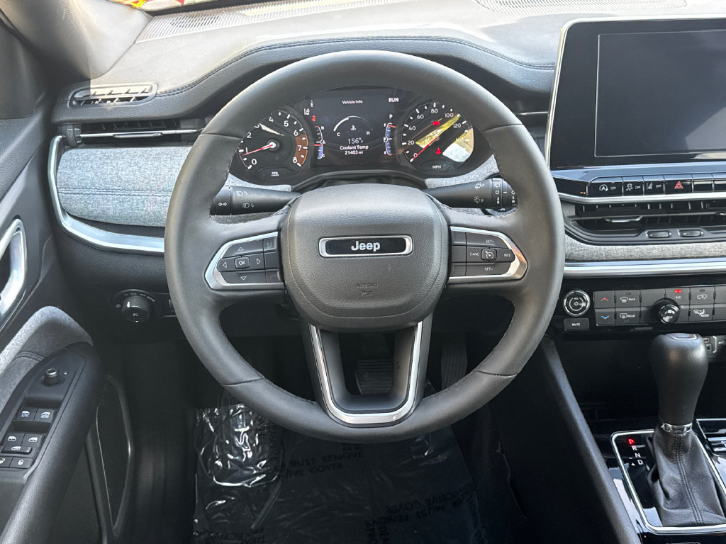 Used 2025 Jeep Compass Latitude AWD/4WD image 23