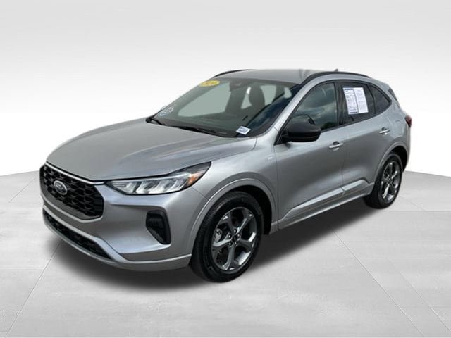 Used 2024 Ford Escape ST-Line w/ Cold Weather Package FWD image 31