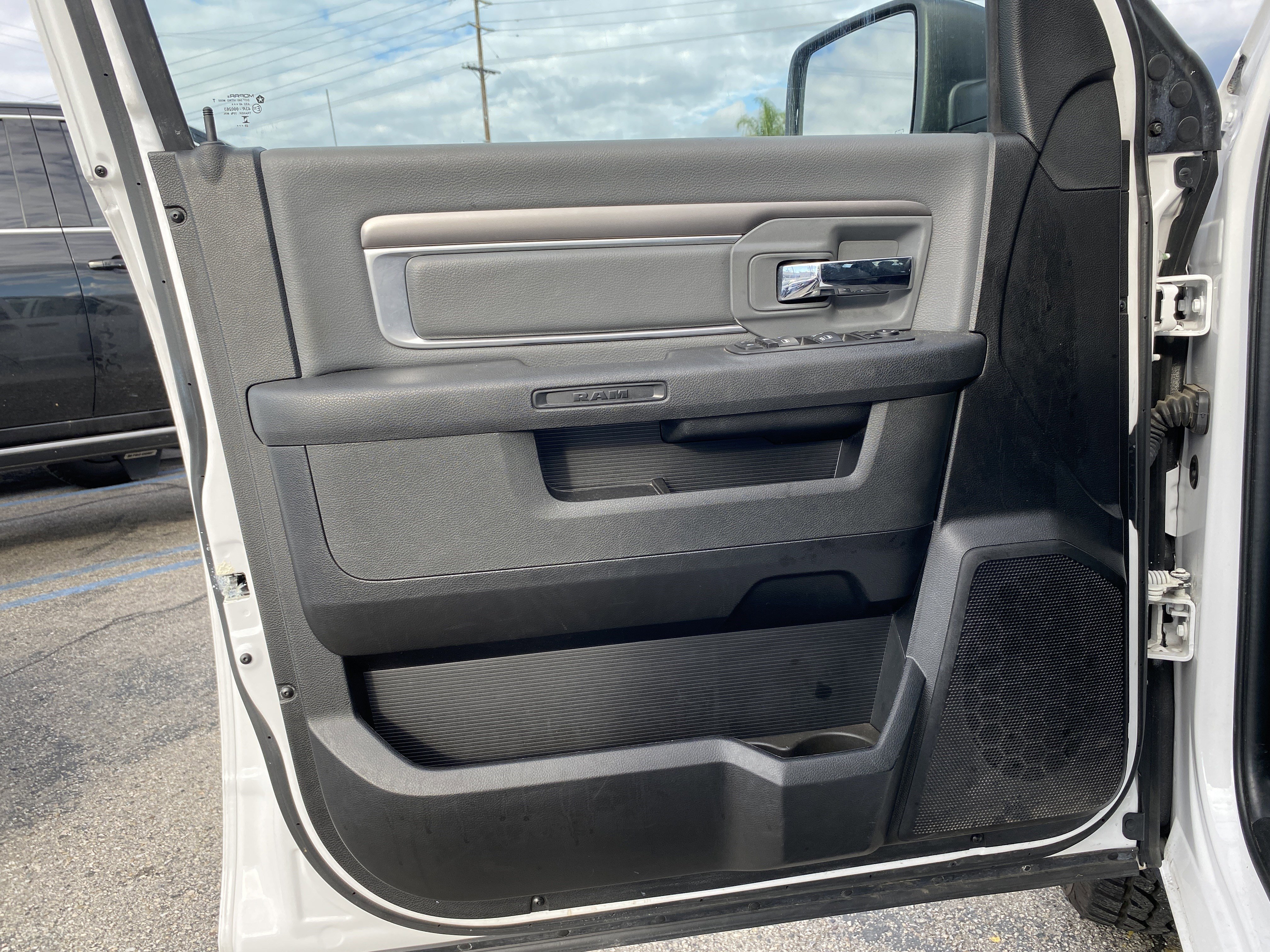 Used 2024 RAM 1500 Classic SLT image 15