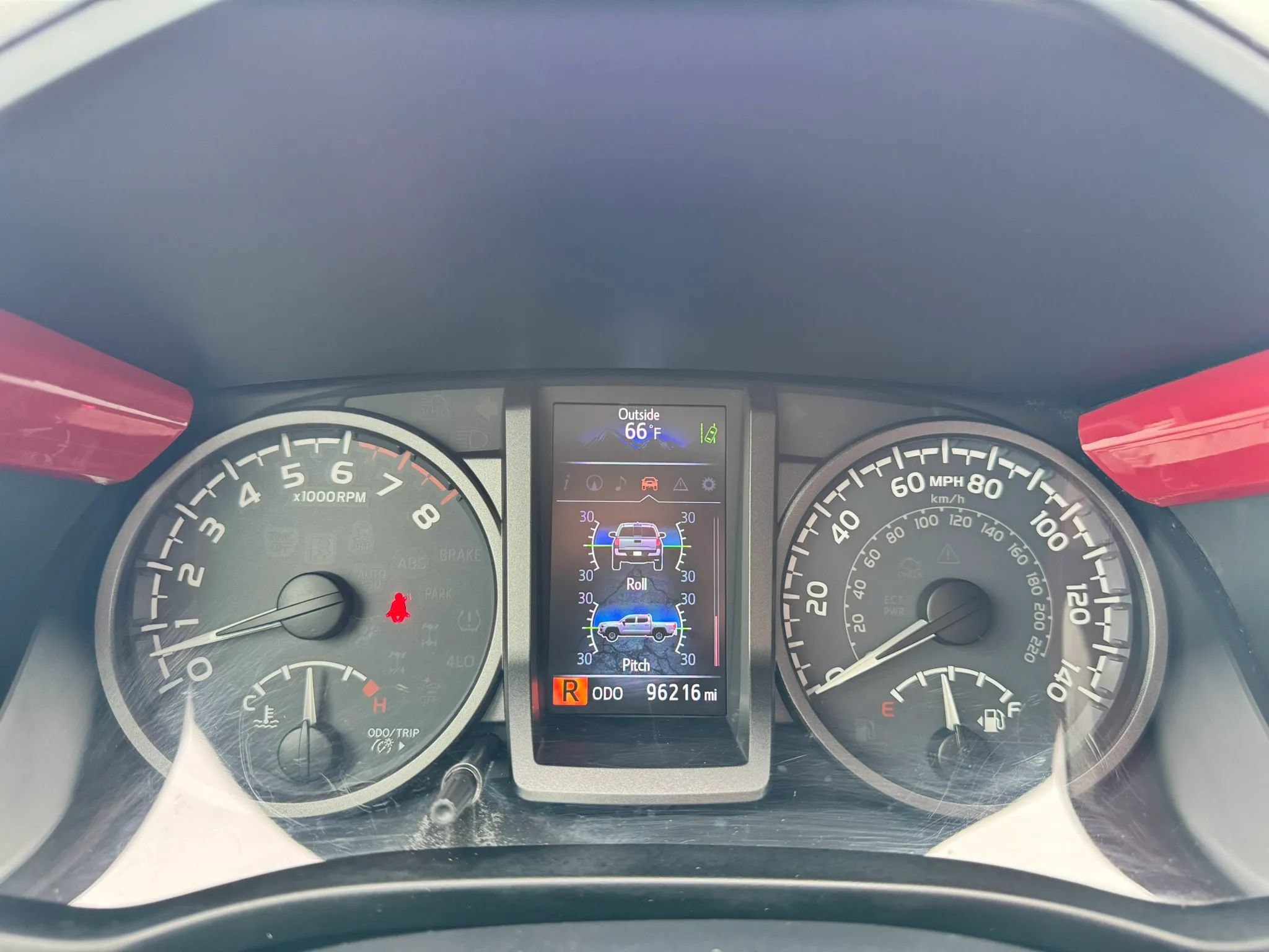 Used 2018 Toyota Tacoma TRD Off-Road w/ Technology Package AWD/4WD image 26