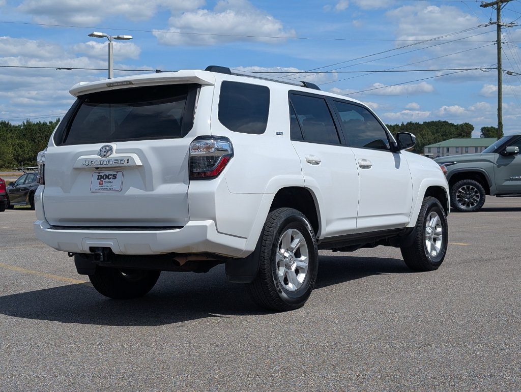 Used 2024 Toyota 4Runner SR5 AWD/4WD image 5