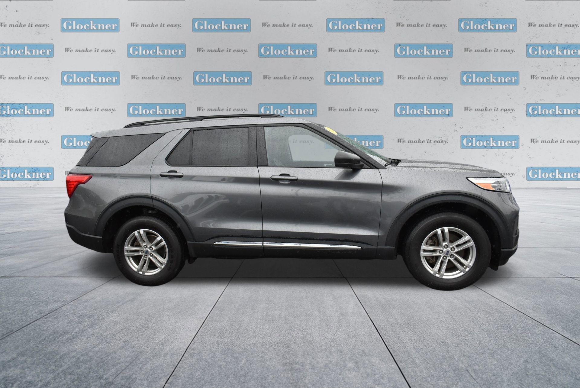 Used 2022 Ford Explorer XLT w/ Equipment Group 202A AWD/4WD image 4