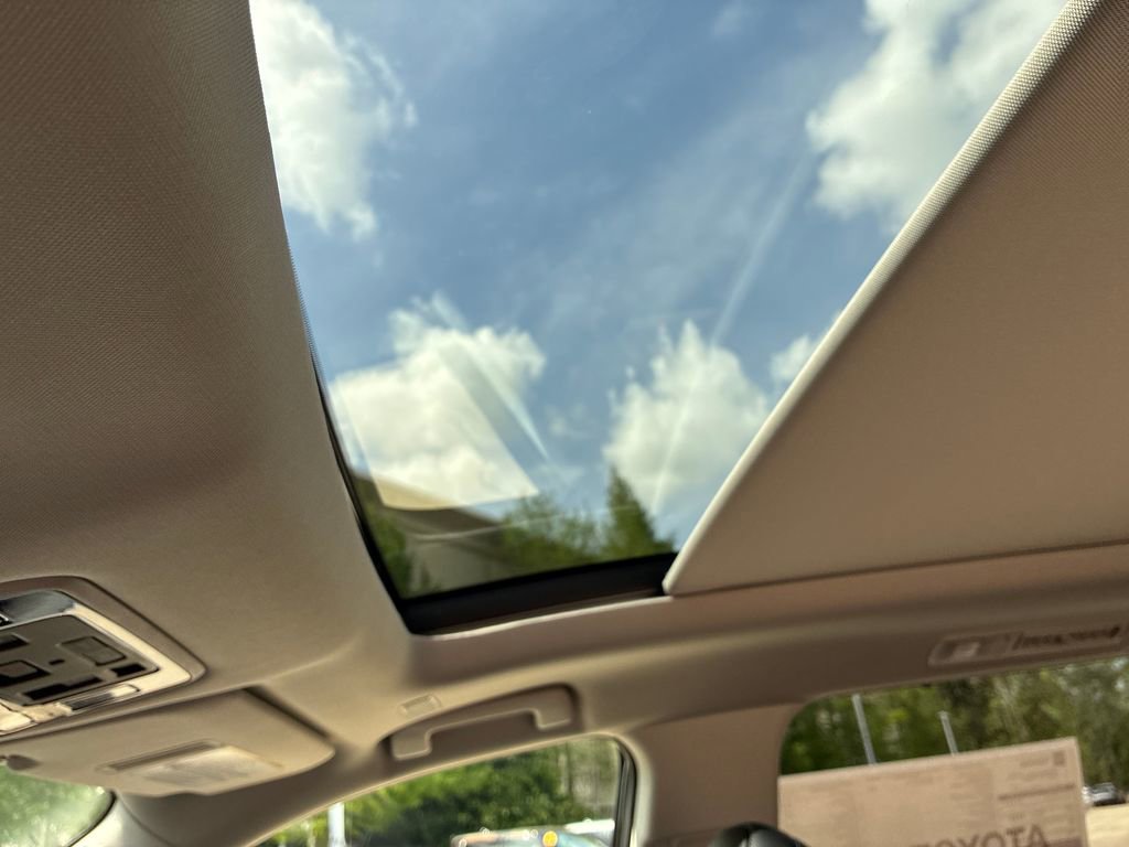 New 2026 Toyota Grand Highlander Limited image 18