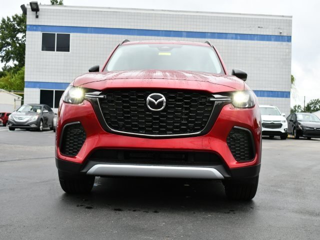 New 2025 MAZDA CX-70 Plug-In Hybrid w/ Premium Pkg image 2