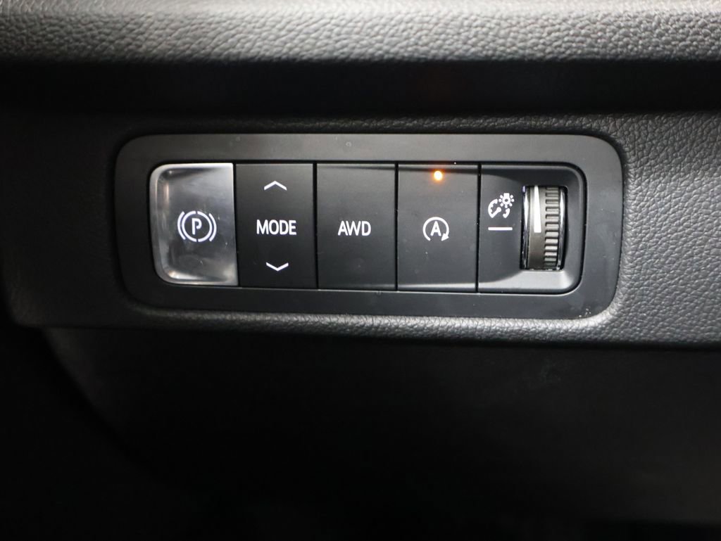 Used 2024 Chevrolet Traverse LT image 34