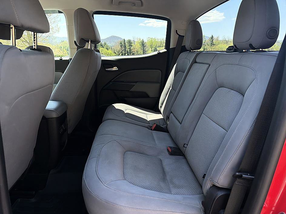 Used 2018 Chevrolet Colorado LT AWD/4WD image 12