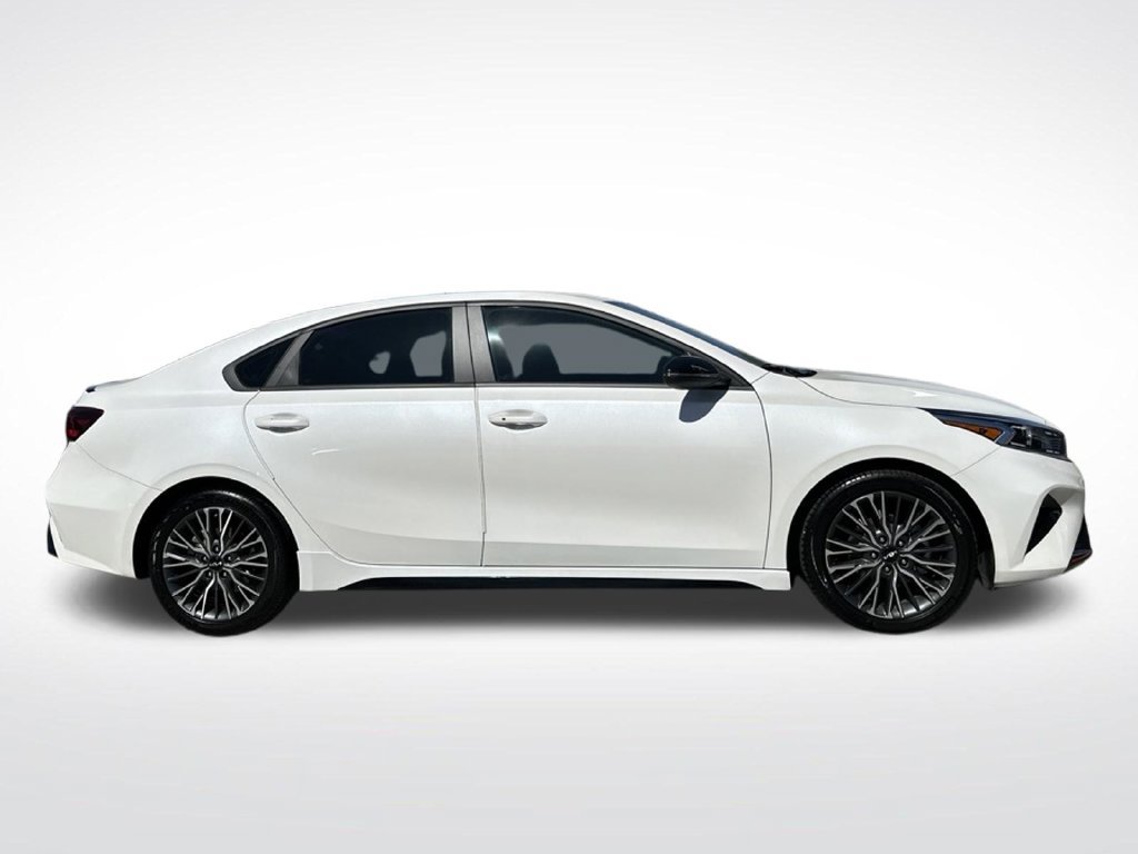 Used 2023 Kia Forte GT-Line w/ GT-Line Premium Package FWD image 3