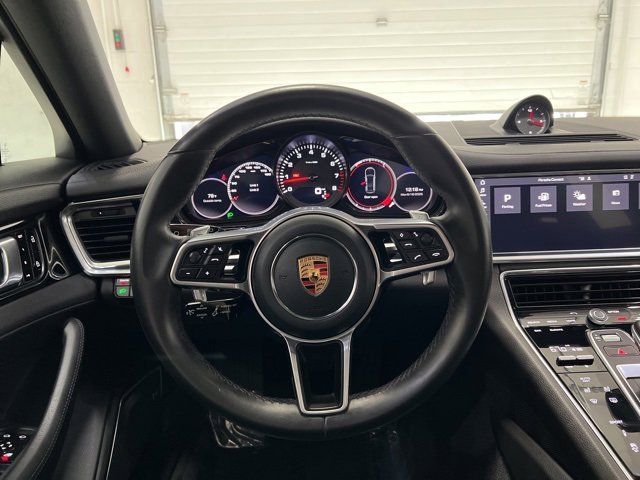 Used 2019 Porsche Panamera image 34