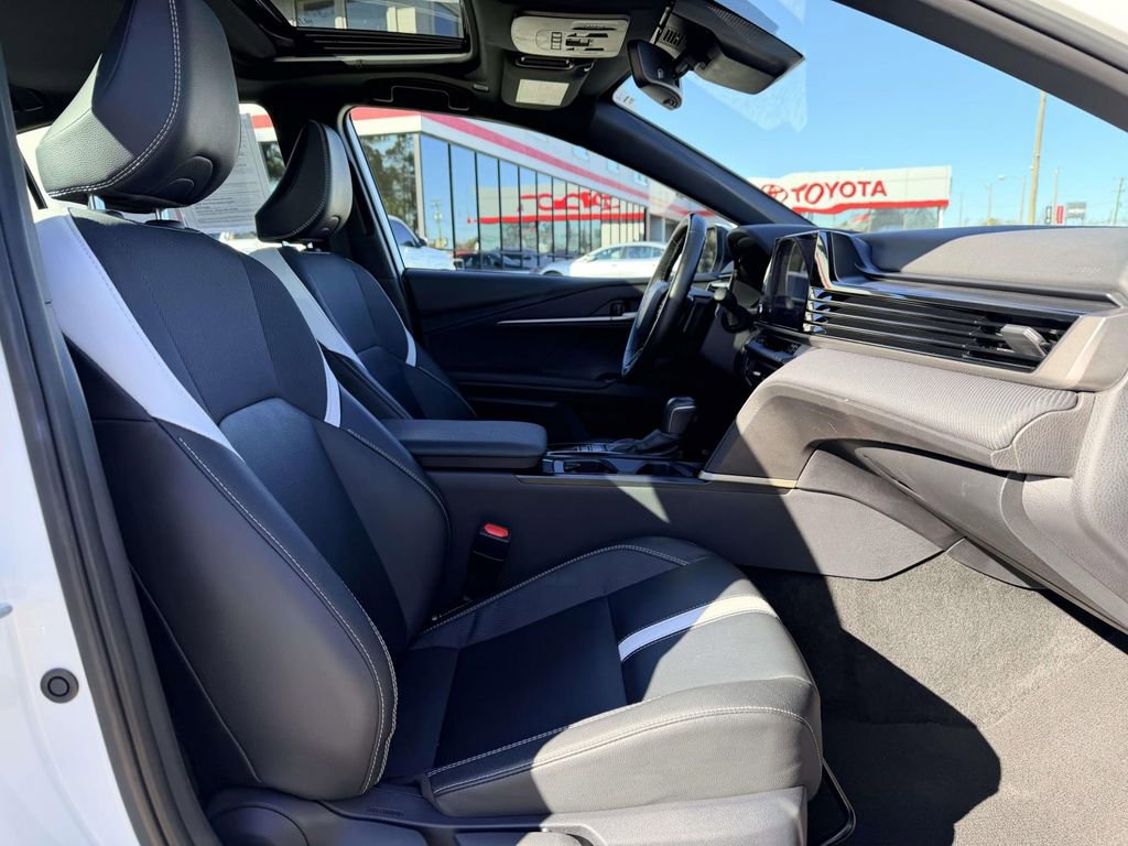 Certified 2025 Toyota Camry SE w/ Convenience Package image 13