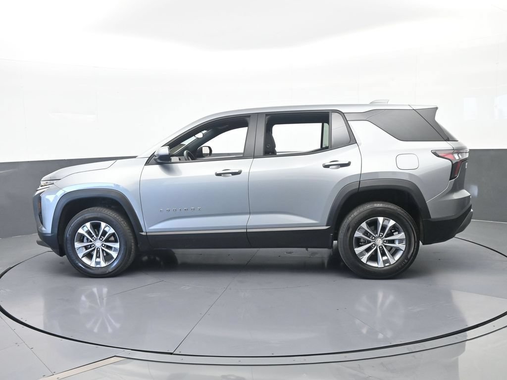 Used 2026 Chevrolet Equinox LT FWD image 3