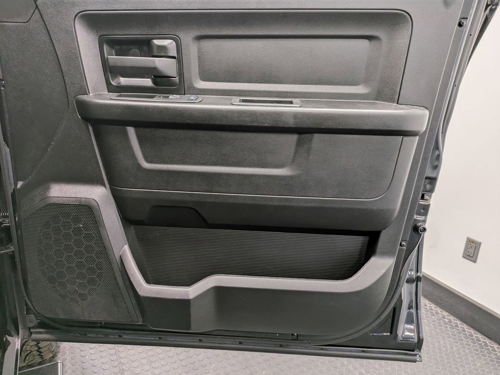 Used 2019 RAM 1500 Express w/ Express Value Package image 27