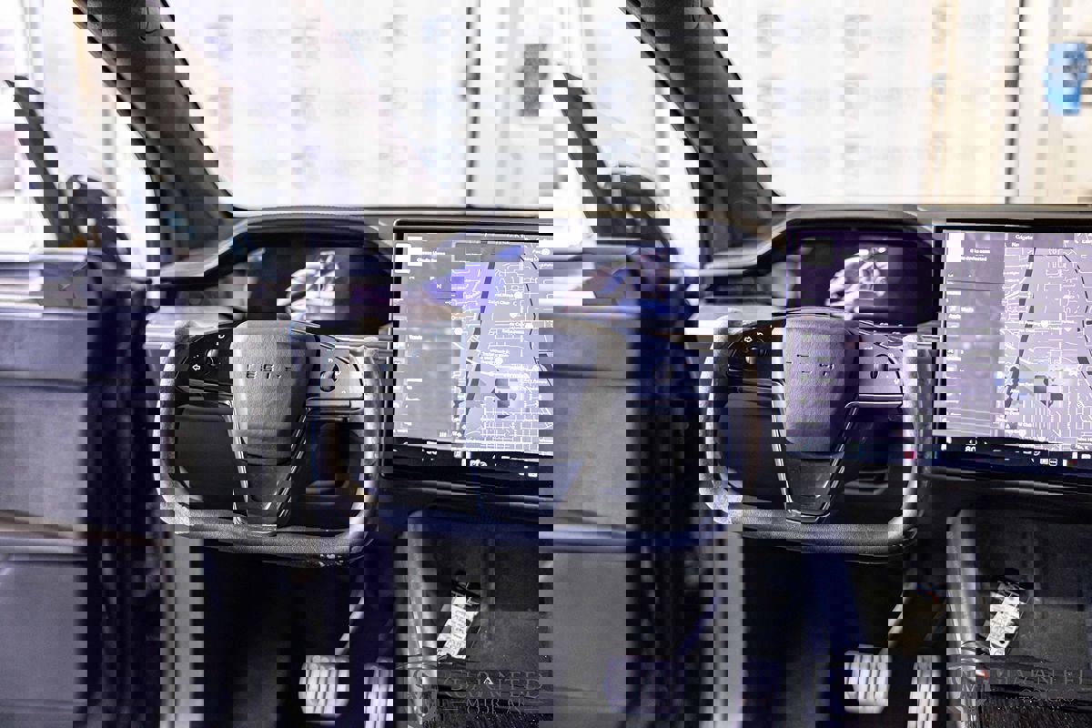 Used 2022 Tesla Model X image 32