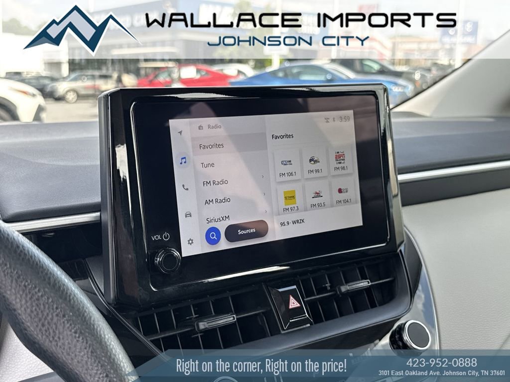 Used 2025 Toyota Corolla LE FWD image 22