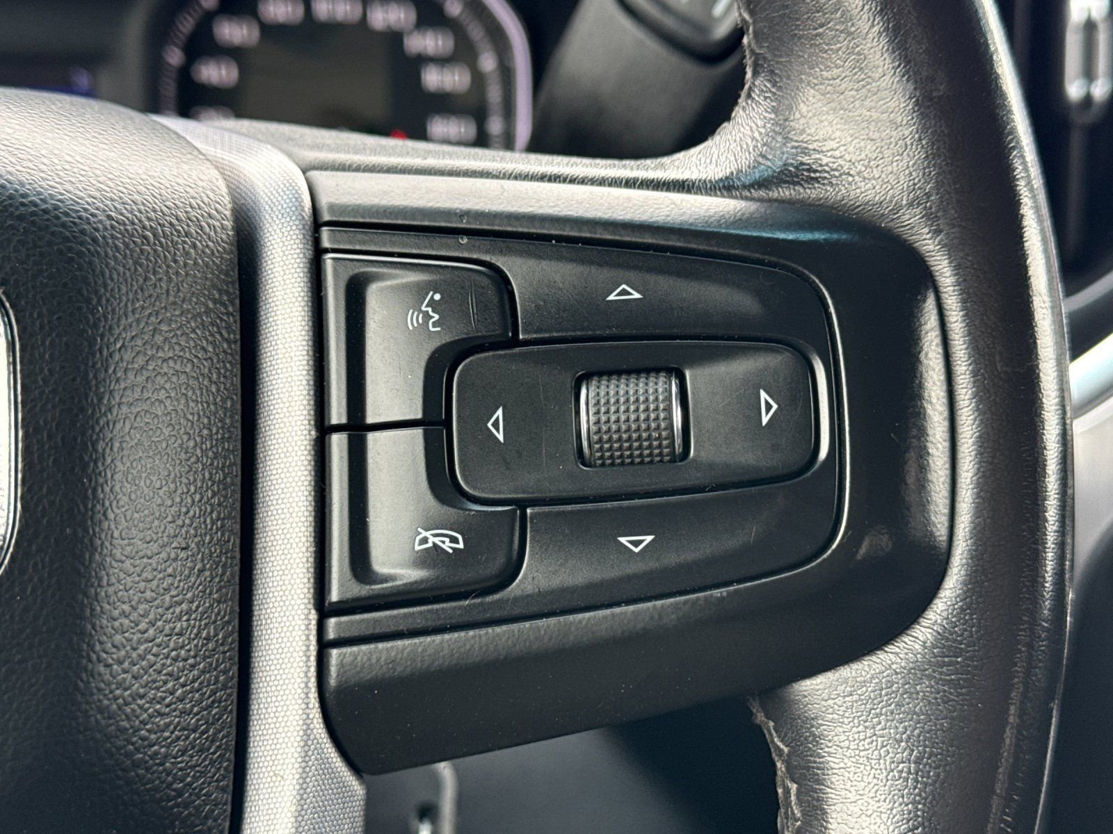 Used 2021 GMC Sierra 2500 SLE image 25