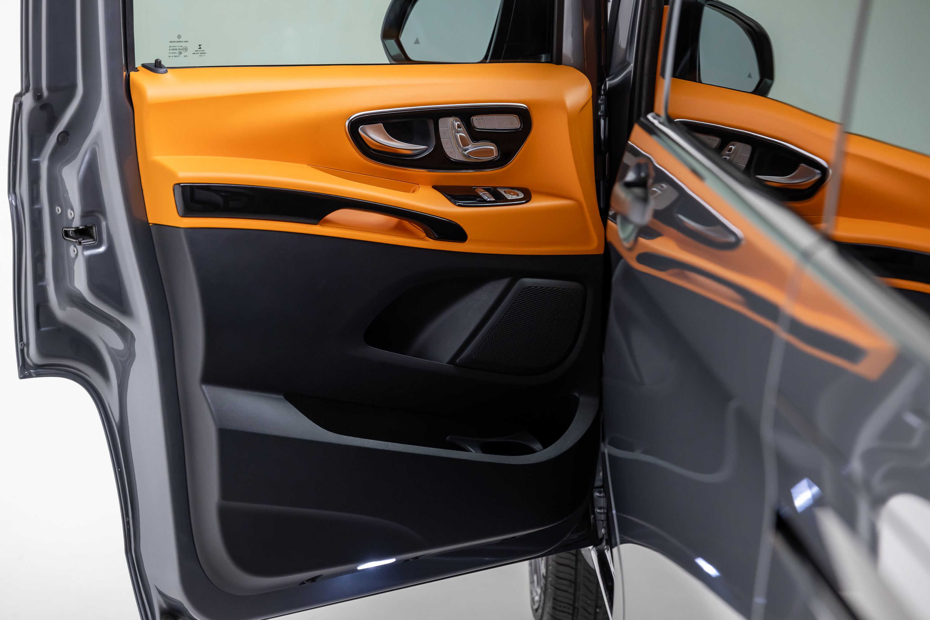 Used 2022 Mercedes-Benz Metris Passenger image 97