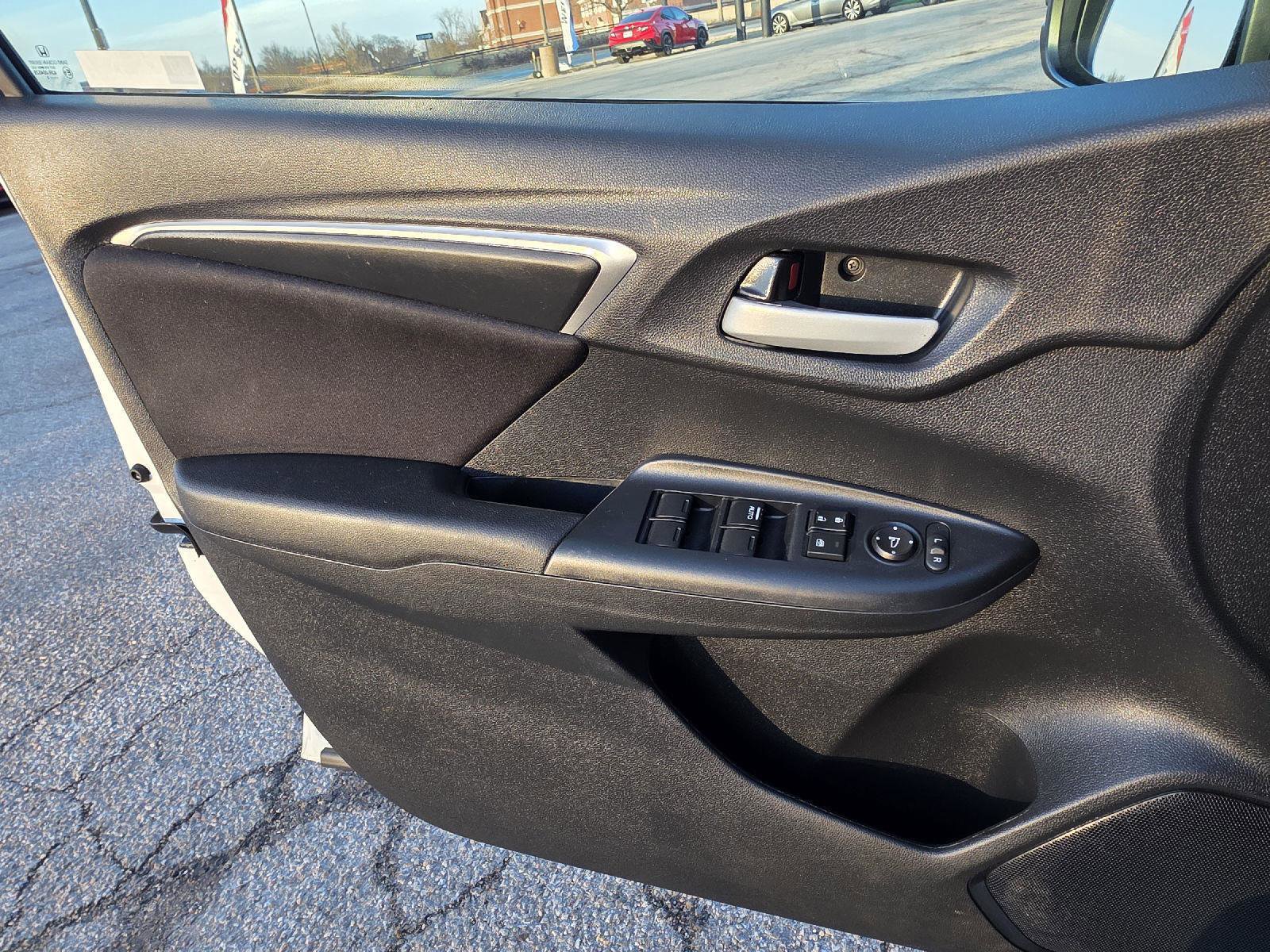 Used 2020 Honda Fit LX image 34