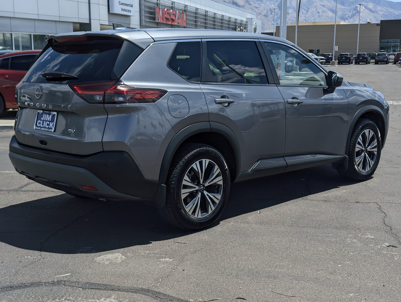 Used 2023 Nissan Rogue SV FWD image 2