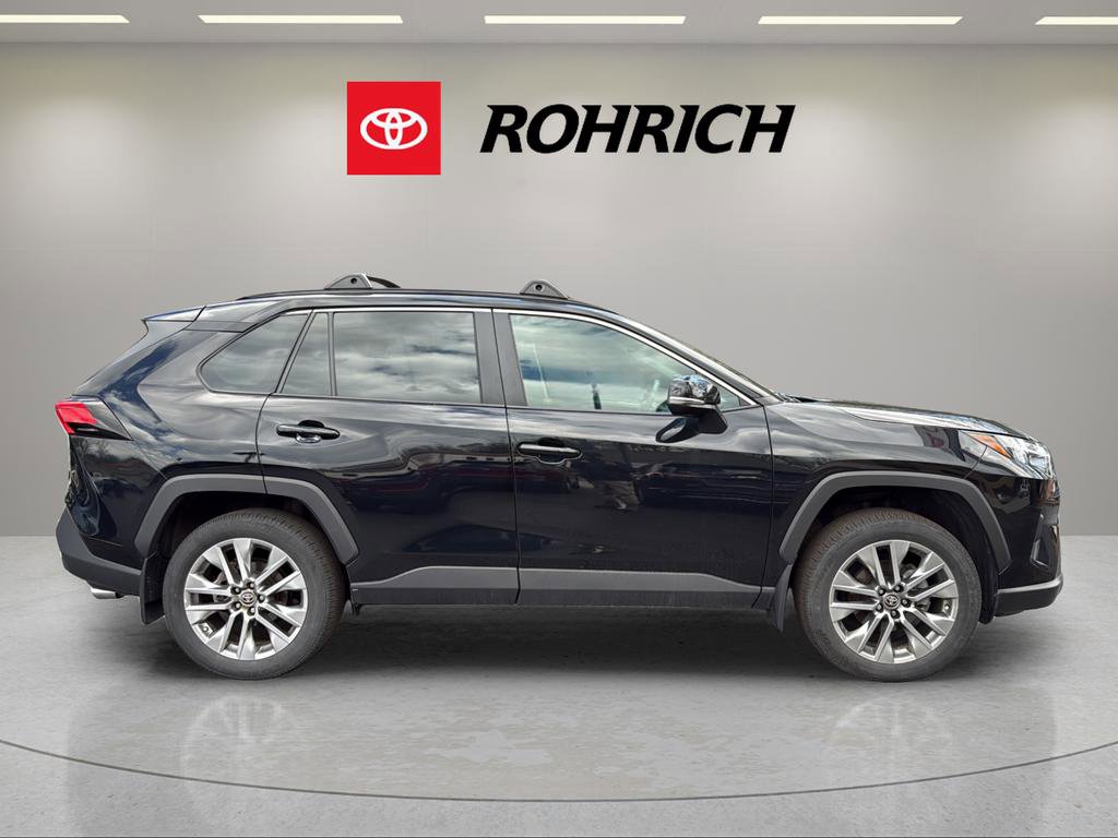 Used 2024 Toyota RAV4 XLE Premium w/ Weather Package image 5