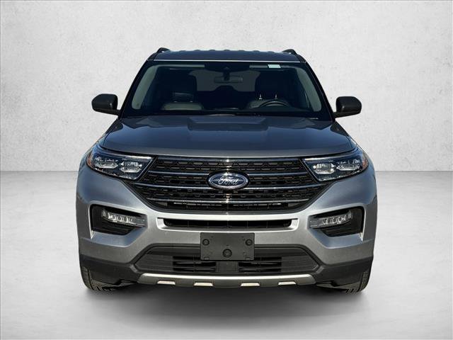 Used 2024 Ford Explorer XLT w/ Equipment Group 202A image 2