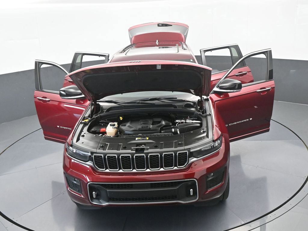 Used 2023 Jeep Grand Cherokee Overland w/ Luxury Tech Group IV image 76