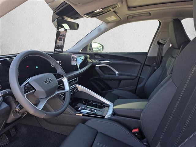 Used 2025 Audi Q5 Premium w/ Premium Plus AWD/4WD image 13